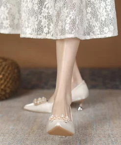 Pantofi dama eleganti cu toc mic accesoriu Nia crem