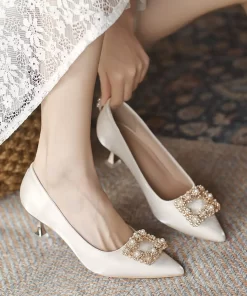 Pantofi dama eleganti cu toc mic accesoriu Nia crem (4)